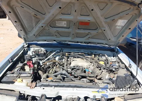 2000 Nissan Xterra Se/Xe из США, поврежденный, VIN 5N1ED28Y3YC537757